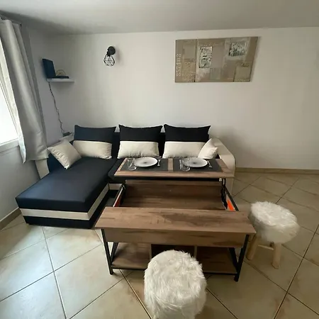 Vous Viendrez Vivre Ici , 3 Pieces Chataignier Garage A Moto Apartmán Riez