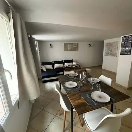 Vous Viendrez Vivre Ici , 3 Pieces Etage 1 Garage A Moto * Рьез