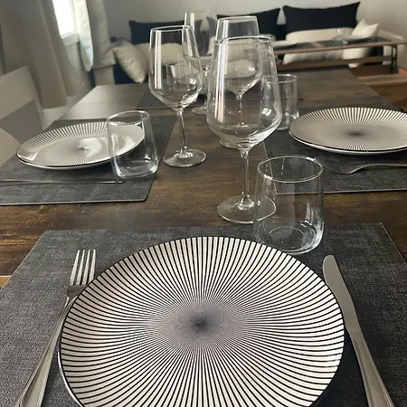 Apartament Vous Viendrez Vivre Ici , 3 Pieces Chataignier Garage A Moto